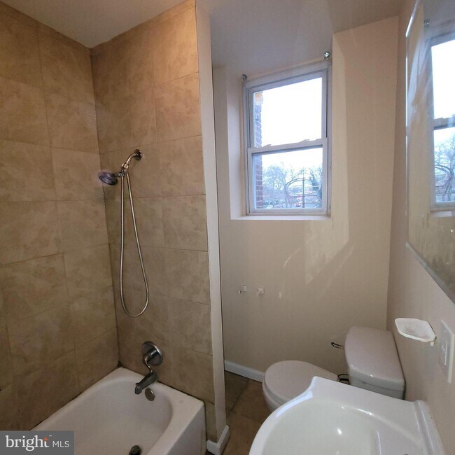 Building Photo - 6110 N Broad St