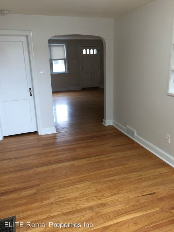 Building Photo - 1074 Tremont Dr