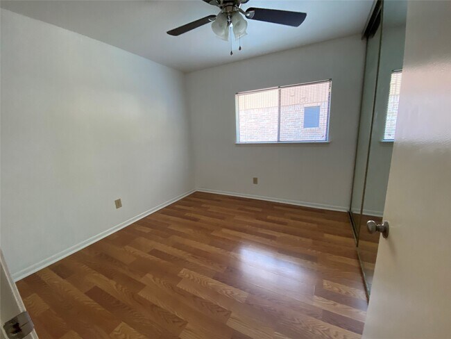 Foto del edificio - 2714 Sherwood Hollow Ln
