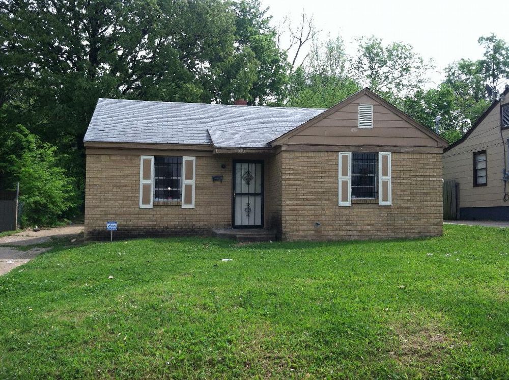 Primary Photo - 2370 Warren St