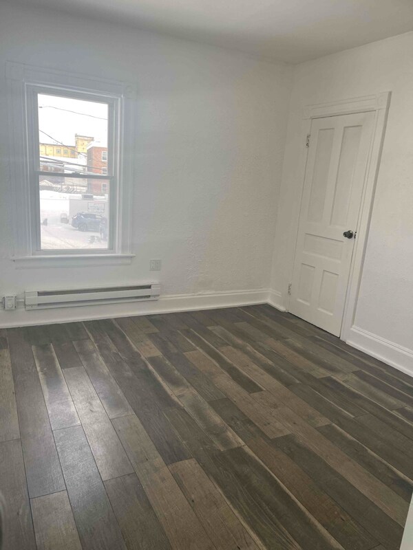 922 Jay St Unit 2B, Utica, NY 13501 Room for Rent in Utica, NY