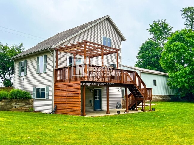 Building Photo - COMING SOON!  Spacious Country Home with H...