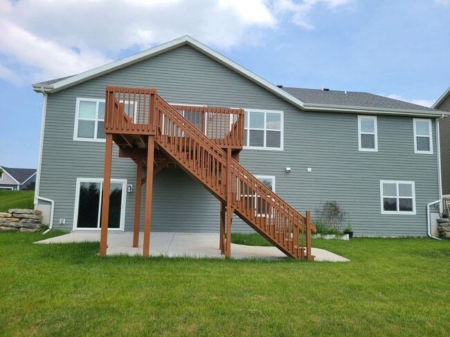 Building Photo - Four Bedroom Three Bath Single Family Home