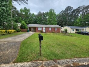 Building Photo - 10836 Mallard Dr