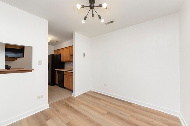 Foto del edificio - 1420 Stonebridge Cir