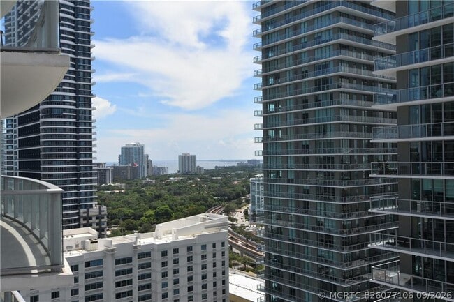 Building Photo - 1100 S Miami Ave