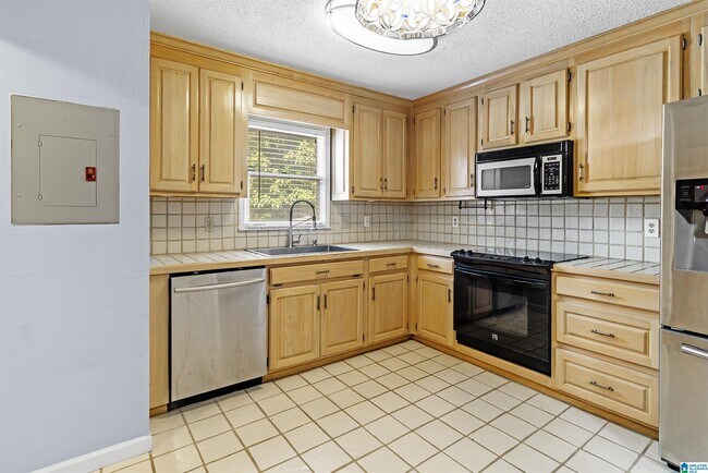 Foto del edificio - 3416 Wisterwood Ln