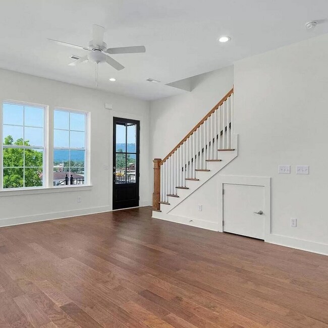 Foto del edificio - 829 S Greenwood Ave