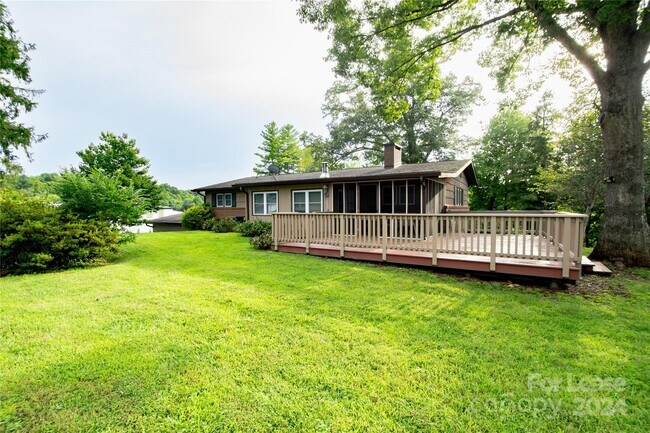 Building Photo - 111 Clement Dr