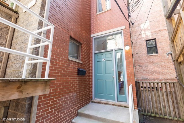 Foto principal - 823 W Armitage Ave