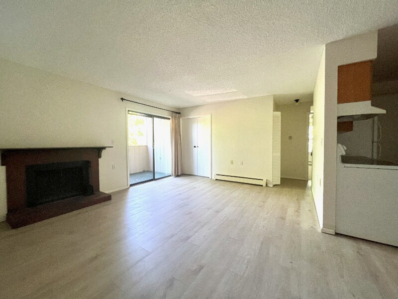 Primary Photo - 3431 Stover St