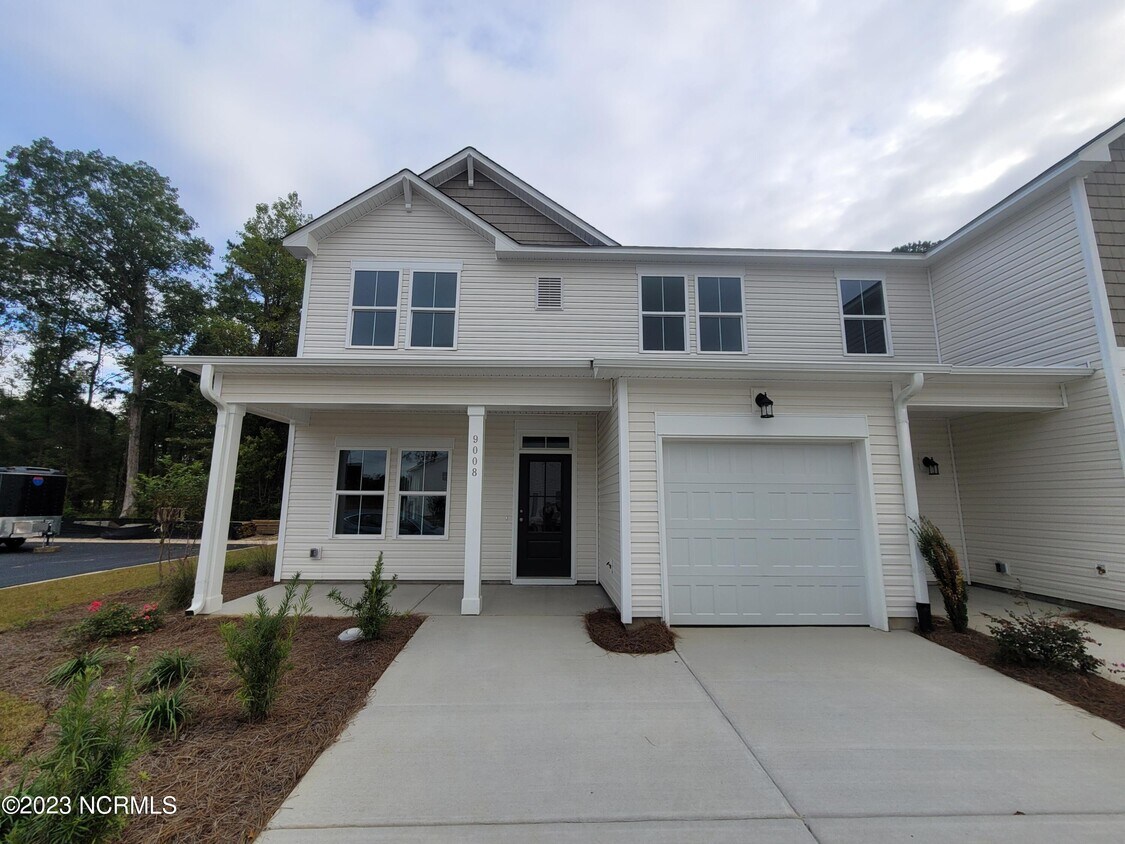 9008 Laurel Way NE, Leland, NC 28451 Townhome Rentals in Leland NC