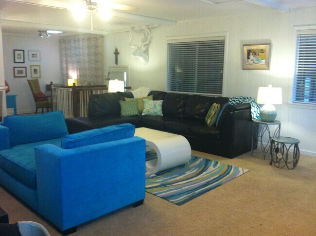 Foto del edificio - 3979 Berkley Dr