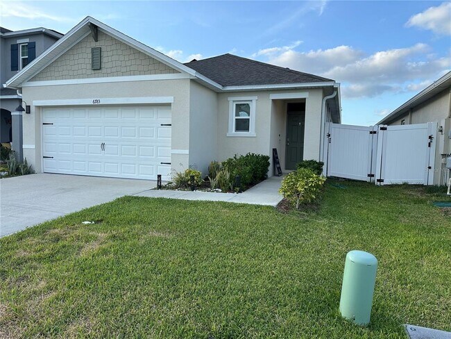 Foto del edificio - 6783 Grace Hammock Rd