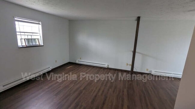 Building Photo - 9 Lair of II