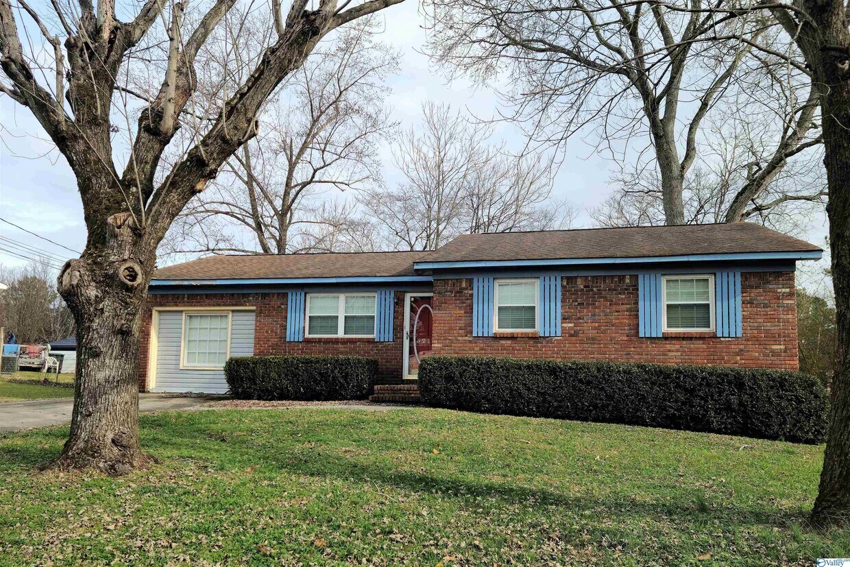 Primary Photo - 3212 Delicado Dr NW