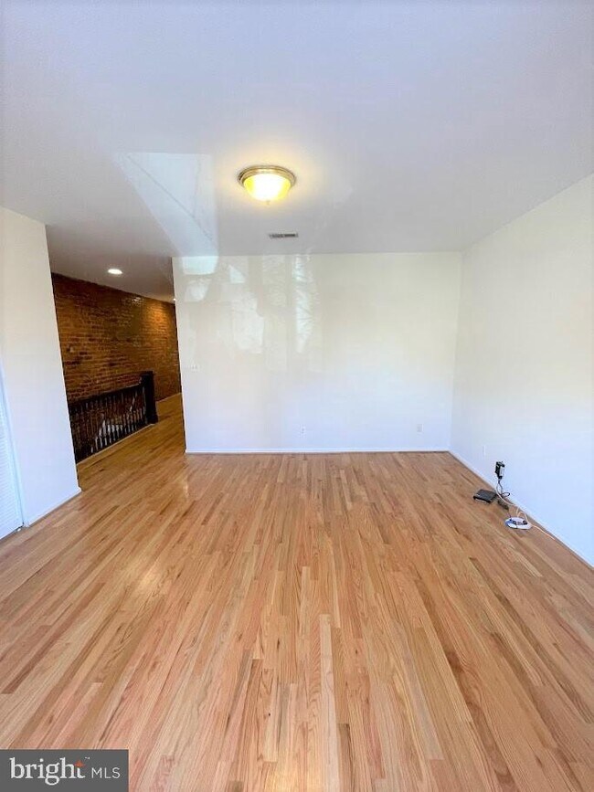 Building Photo - 1629 12th St NW
