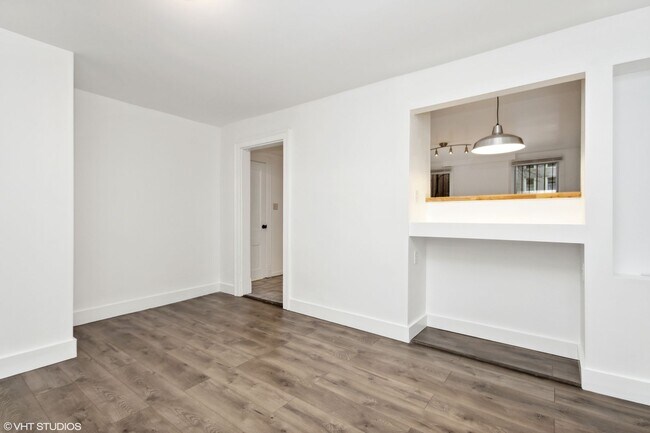 Foto del edificio - Stylishly Renovated 3 Bedroom 2 bathroom House