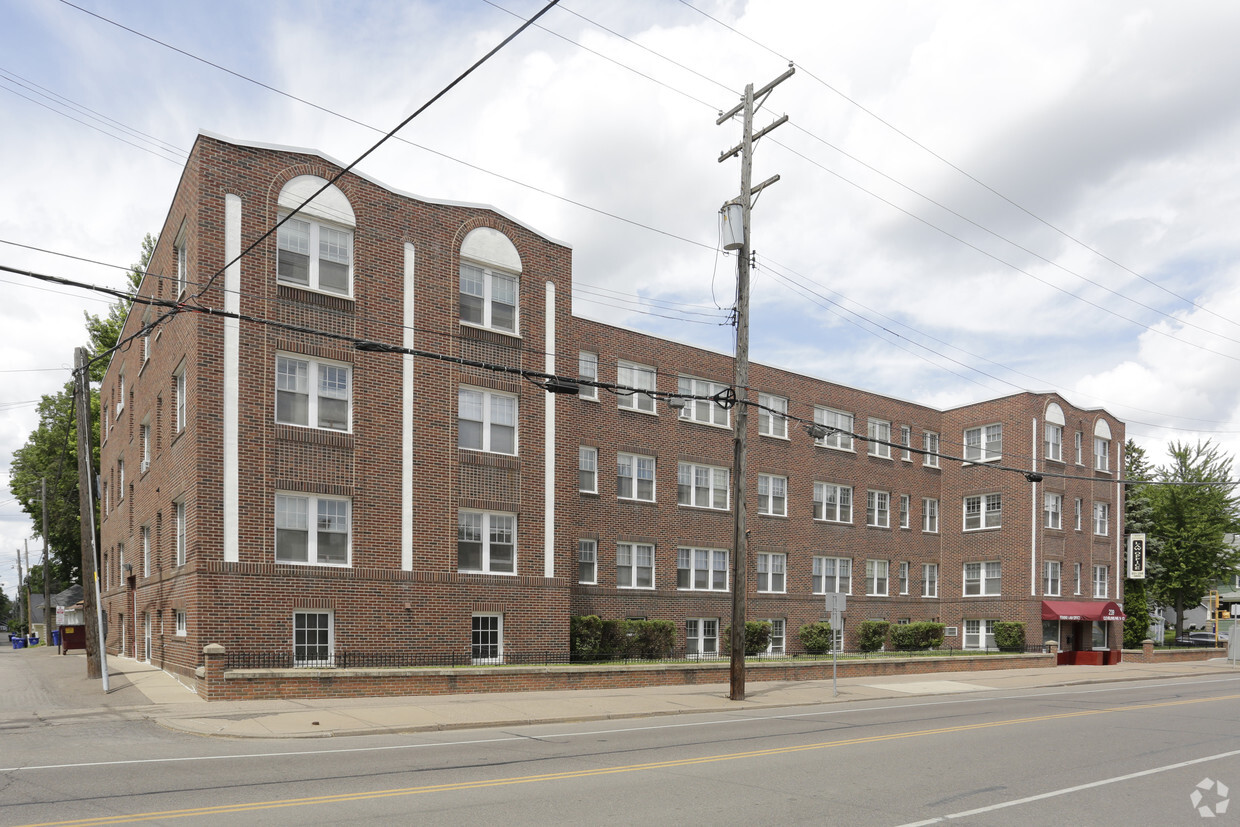 Primary Photo - Cle-Mar Apartments