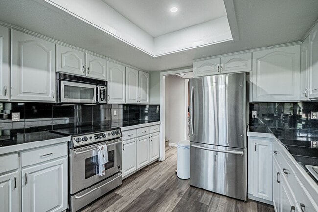 Building Photo - 3BD, 2.5BA Arapahoe Lake Park Townhome Nea...