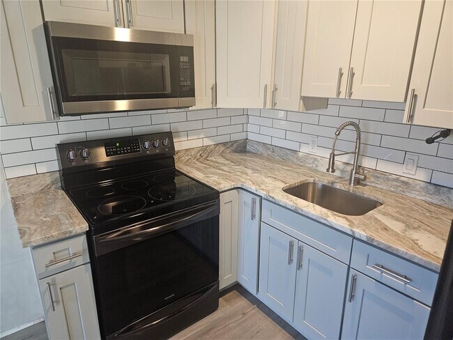 Foto del edificio - 612 Dogwood Ct