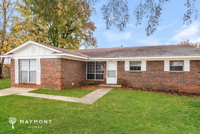 Foto del edificio - Charming 3 Bedroom in Prattville!