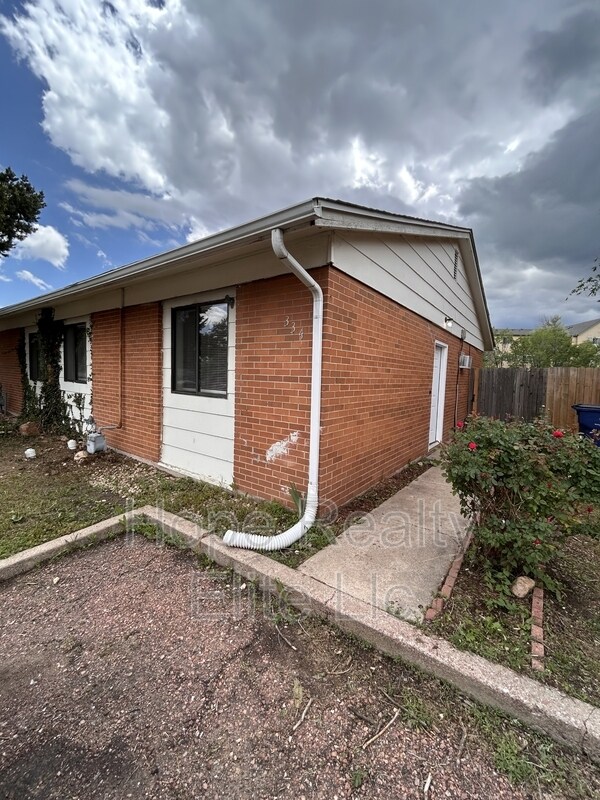 Foto del edificio - 334 Fairway S