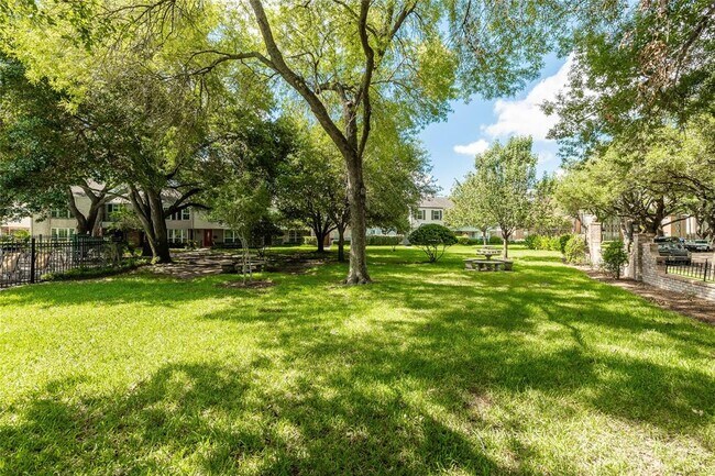 Foto del edificio - 869 Wax Myrtle Ln