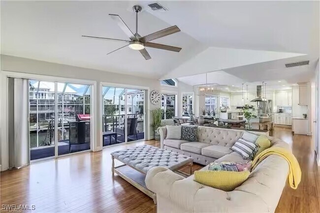 Foto del edificio - 437 Tradewinds Ave