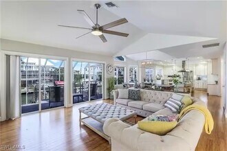 Building Photo - 437 Tradewinds Ave