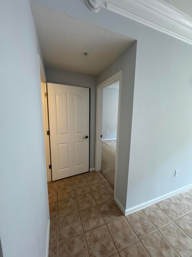 Building Photo - 224 Murcia Dr
