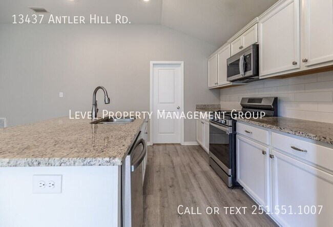 Foto del edificio - 13437 Antler Hl Rd