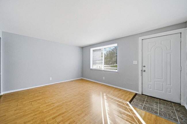 Building Photo - 2301 Jefferson Ave