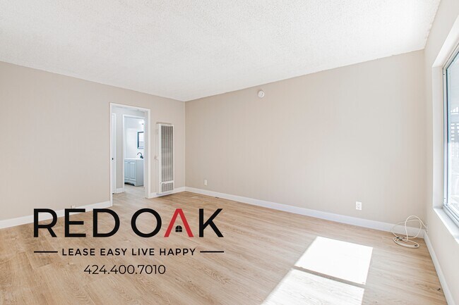 Foto del edificio - 6501 Cherry Ave