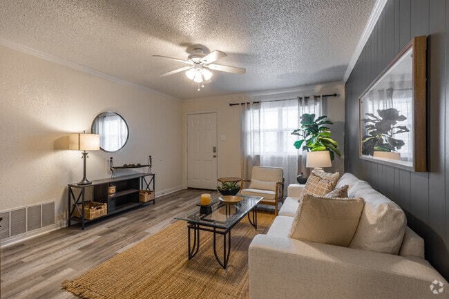 2BR, 1BA - 940SF - Living Room - Summer Place Apartments