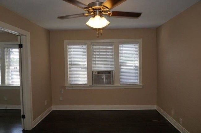 Building Photo - 1 Bed 1 Bath Briargate Apt Plaza District