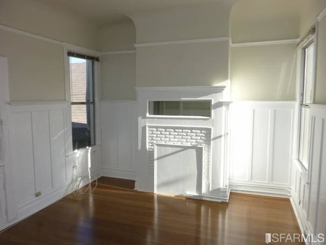 Building Photo - 388 Capp St