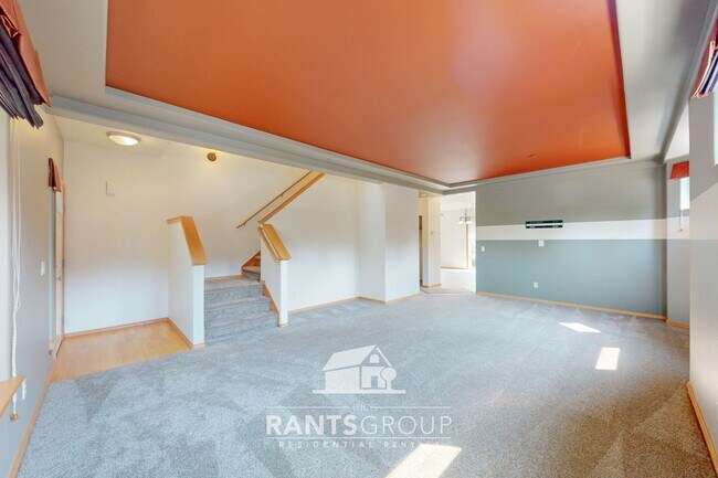 Foto del edificio - 3036 70th Way SW