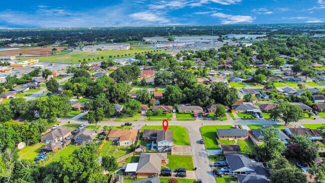 Foto del edificio - 5747 Turtle Creek Rd