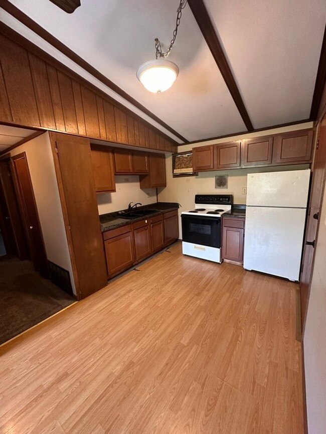 Foto del edificio - 2400 E 6th St