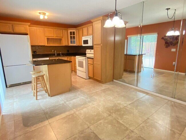Foto del edificio - 5693 SE Windsong Ln