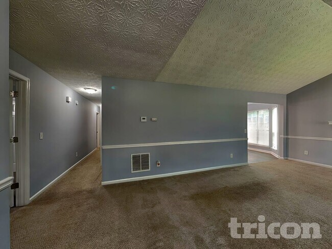 Foto del edificio - 1812 Cres Hill Dr NW