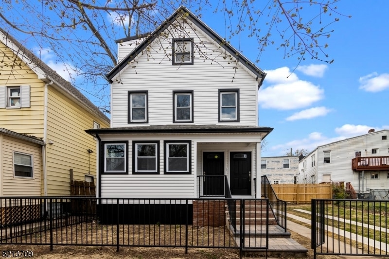 17 Mission St Unit 2, Montclair, NJ 07042 Room for Rent in Montclair