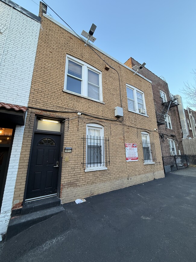 Foto del edificio - 58 62nd St