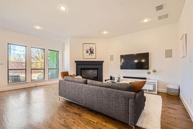 Building Photo - 4804 Sawgrass Ct