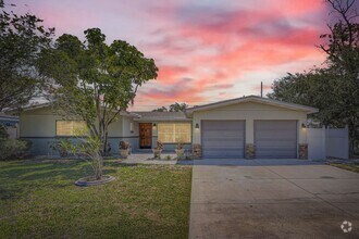 Building Photo - 4608 S Shamrock Rd