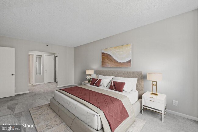 Foto del edificio - 5501 Seminary Rd