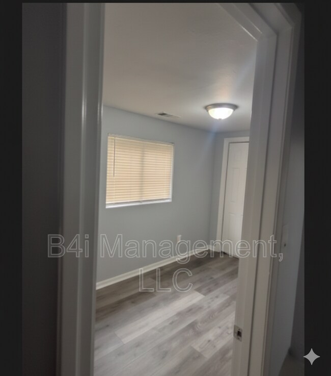 Foto del edificio - 1904 Lincoln St