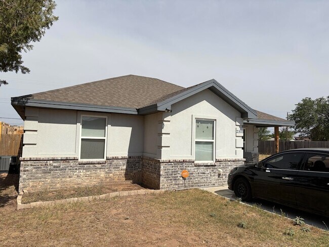 Foto del edificio - 2303 Elm Ave