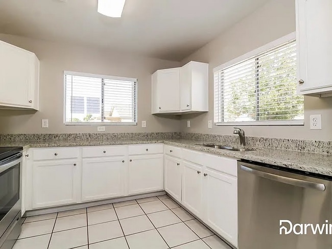 Building Photo - 9191 N 70th Dr